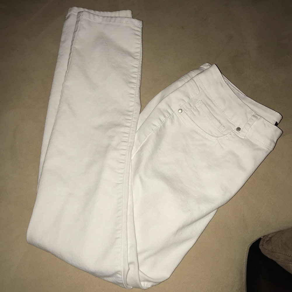 Solid white denim skinny jeans